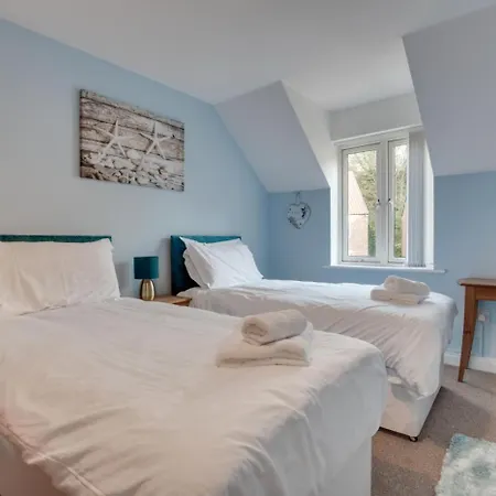 2 Bed In Oc-w508 Whitby